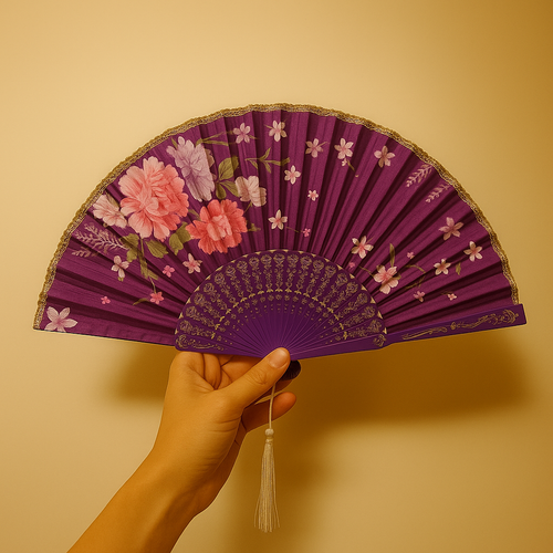 Abanico de seda con flores moradas